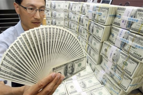 ĐẠI GIA MUA DÂM CHÂN DÀI "ÓC NGẮN" CẢ THÔI