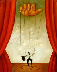 HÃY LÀ CHÍNH BẠN... ĐỪNG TỰ BIẾN MÌNH THÀNH CON RỐI