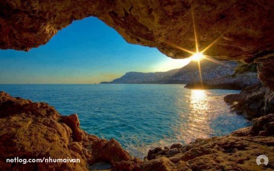 Đừng chăm chút vẻ ngoài nhiều quá...